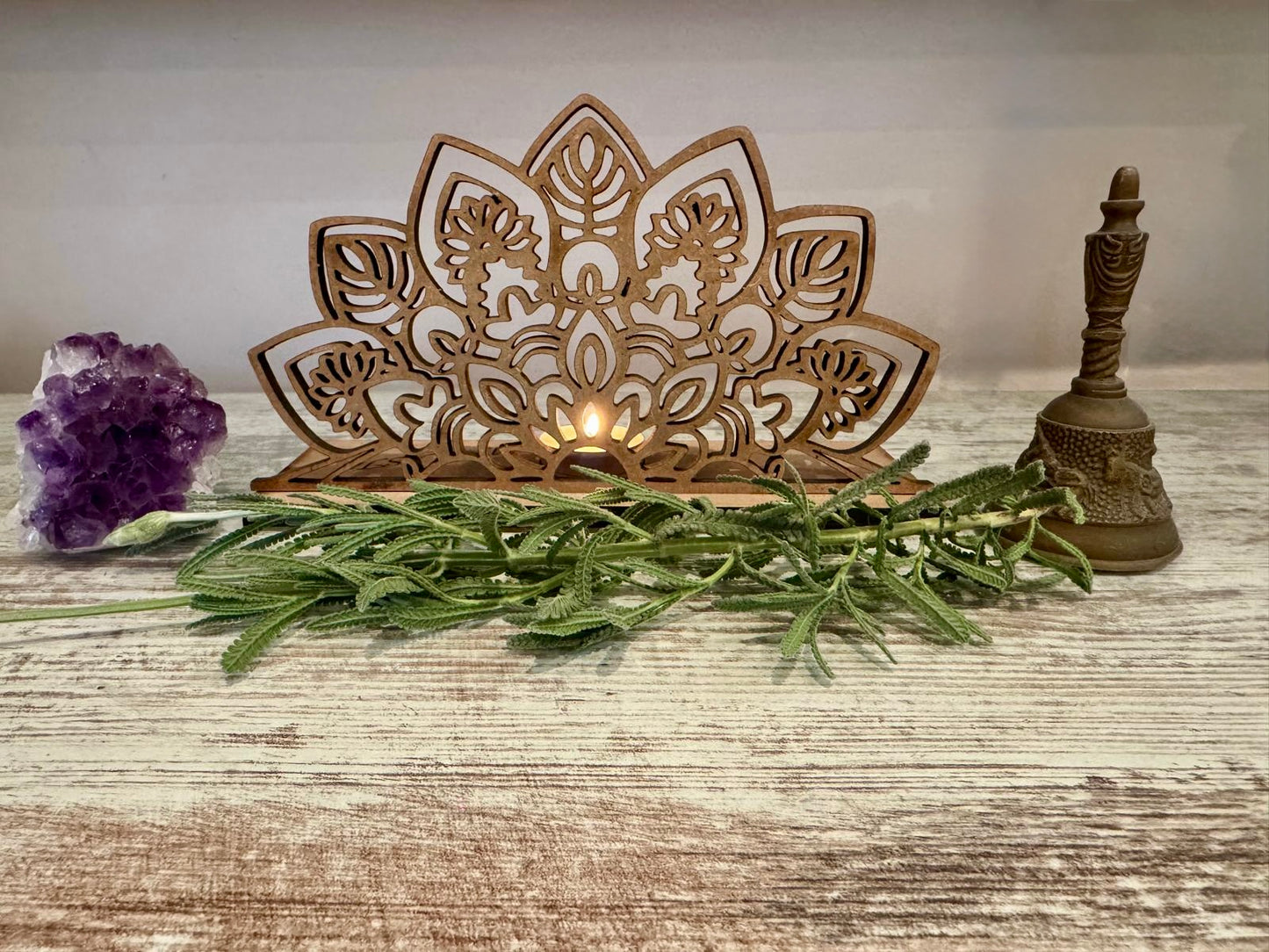 Portavelas Mandala Flor de Loto – Geometría Sagrada en Madera