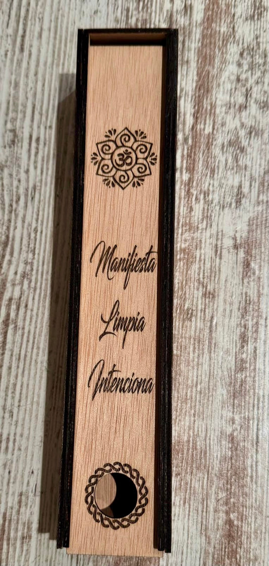 Caja para varitas de incienso om triqueta