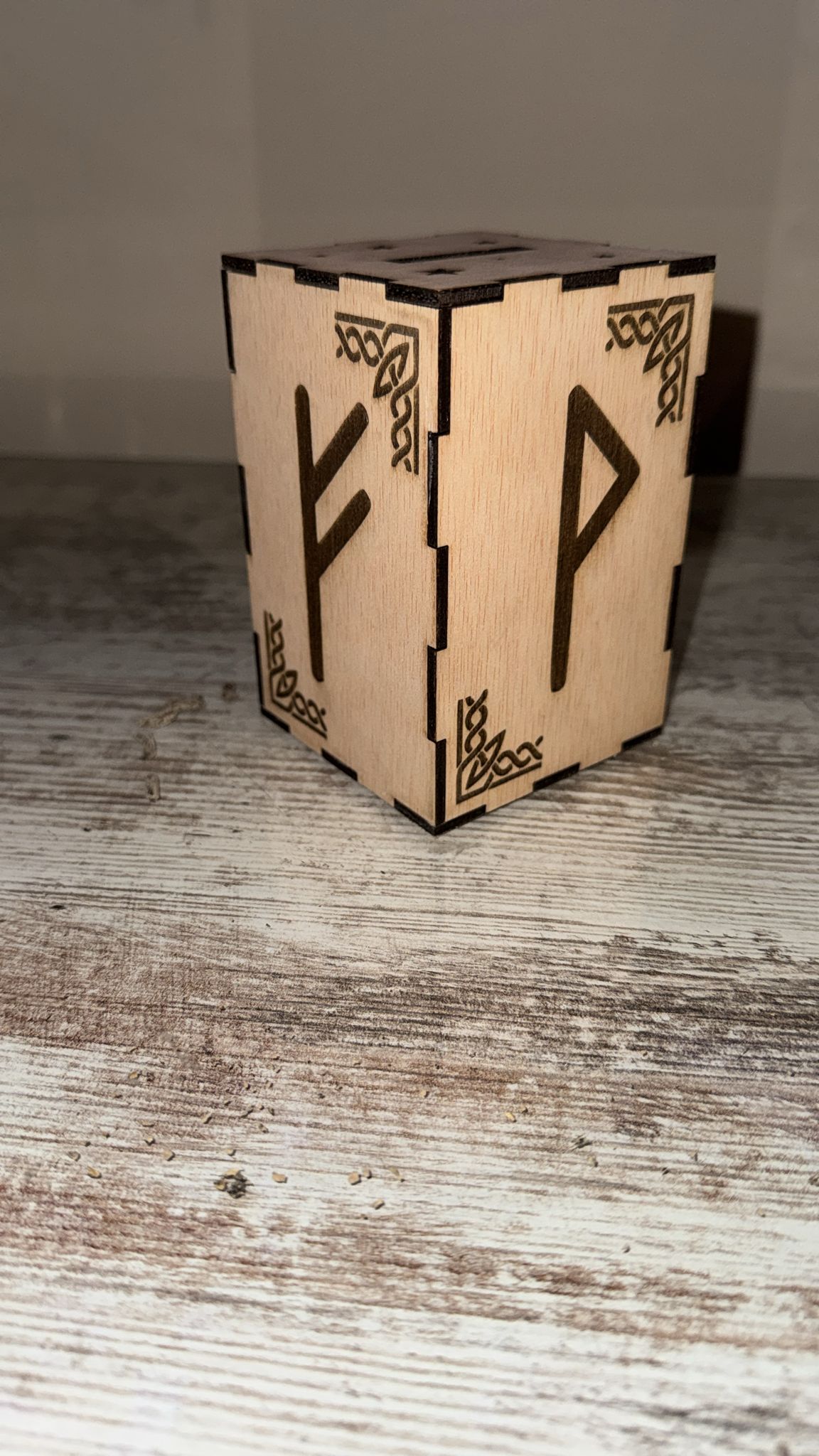 Hucha Ritual Rúnica – Fuerza, Protección y Manifestación