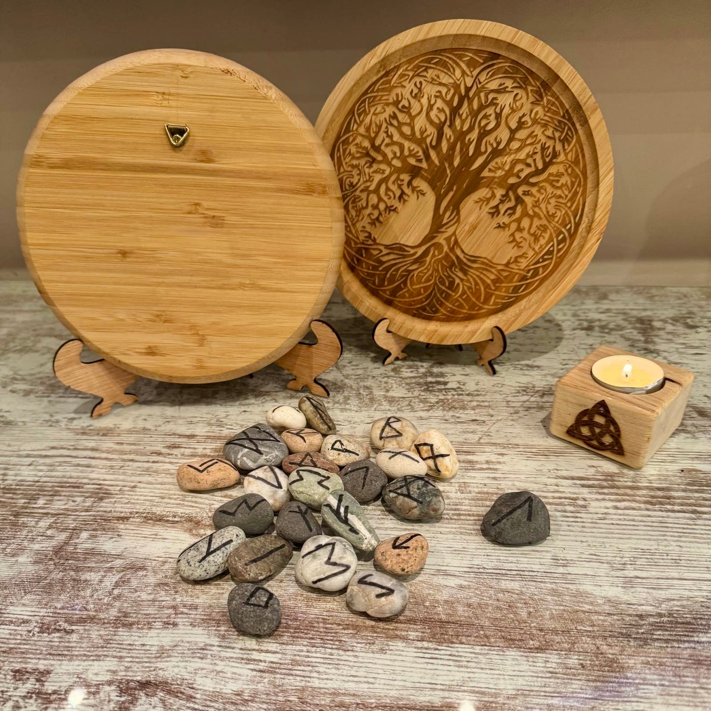 ✨ Vegvísir – Compás Vikingo de Protección y Guía