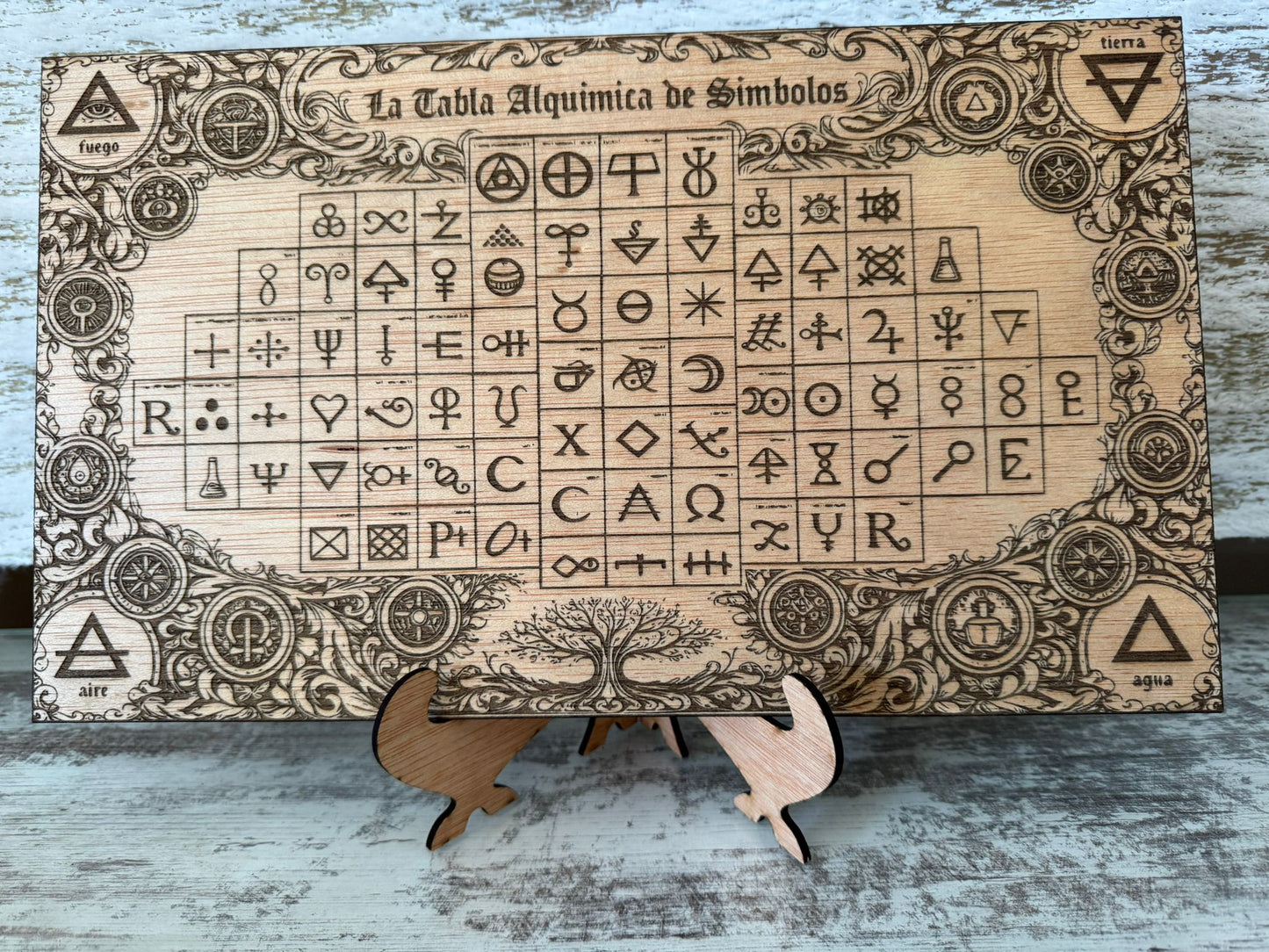 Tabla alquímica de símbolos – Sabiduría ancestral en madera