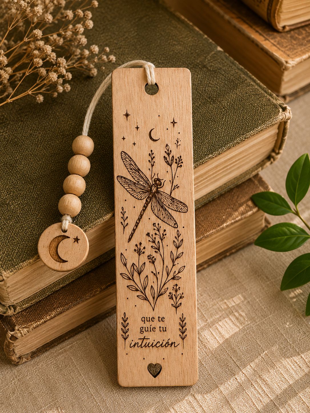 Marcapáginas Místico de Madera