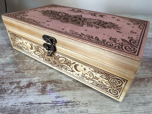 Altar portátil de madera grabado – Símbolos ancestrales y energía natural